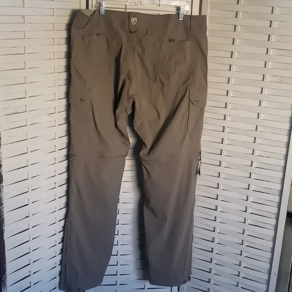 Kuhl taupe convertible mens outdoors hiking walking pants/shorts size 40…